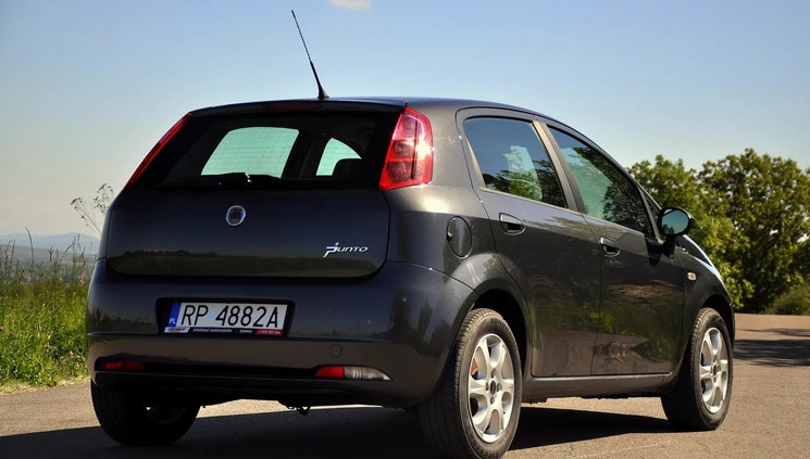 Fiat Punto cena 13999 przebieg: 145558, rok produkcji 2009 z Przemyśl małe 211